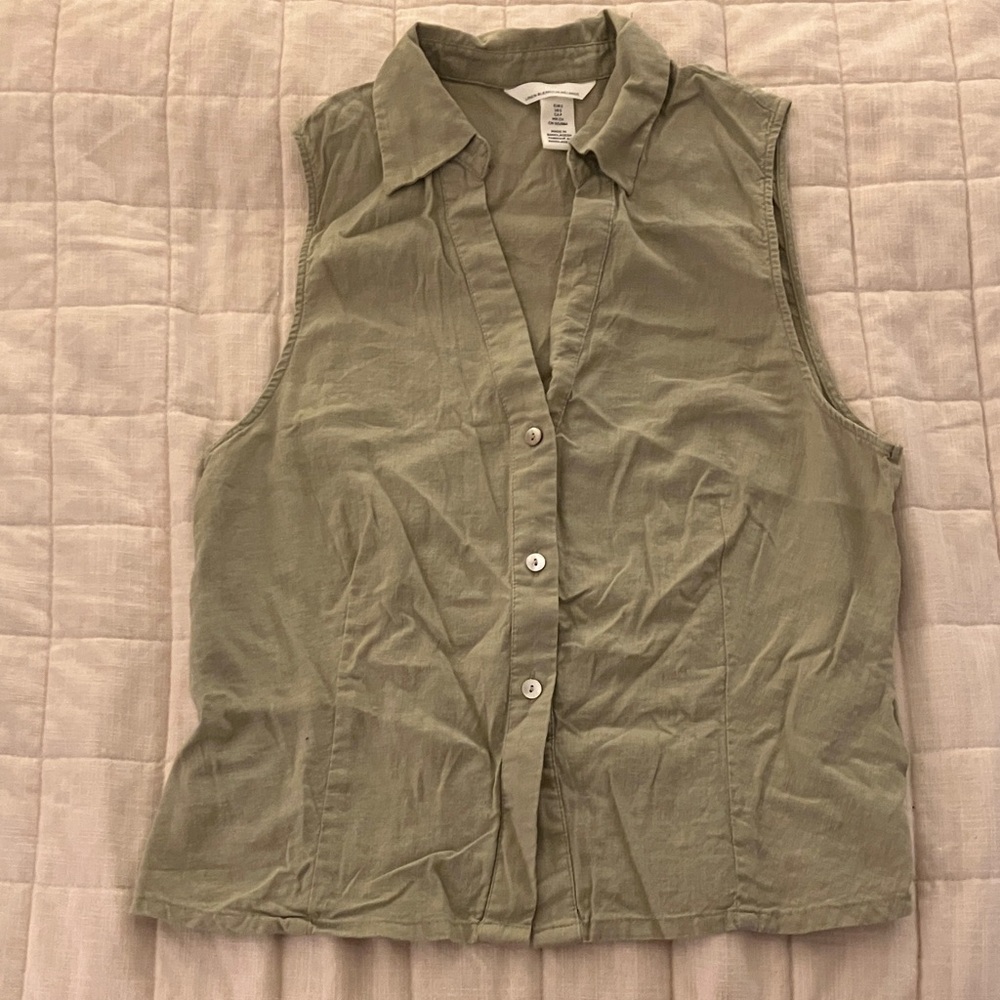 Linen Sleeveless Button-Up Top